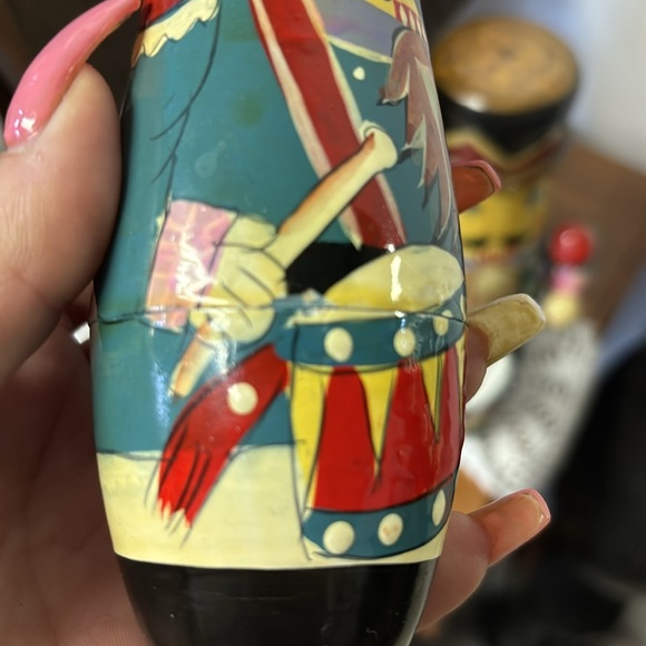 Drumming nutcracker nesting dolls set of 3 - Picture 3 of 4